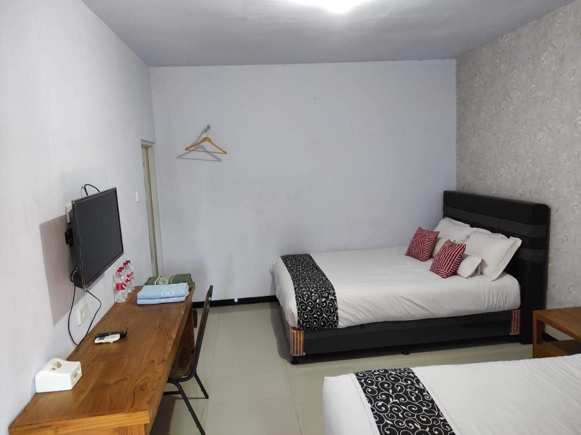 New Eston House Homestay *